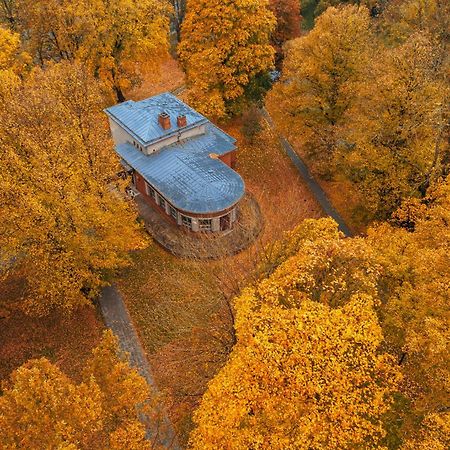 Hotel Єлгава Екстер'єр фото